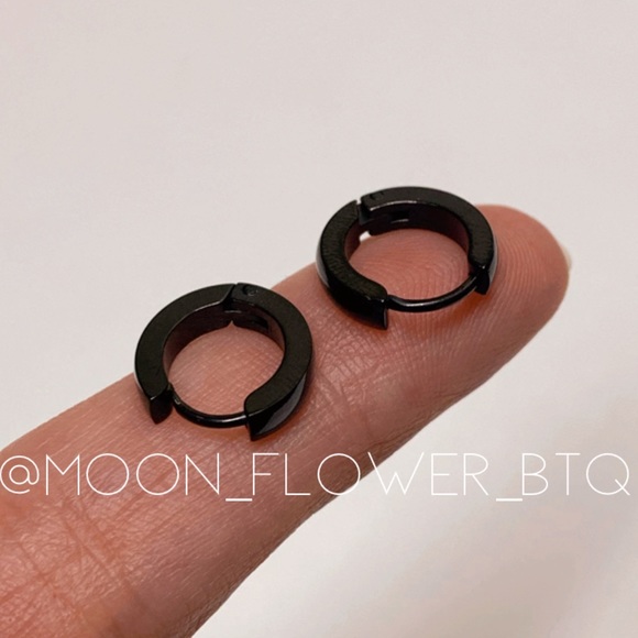 Black Hinged Huggie Hoop Earrings - Picture 3 of 6